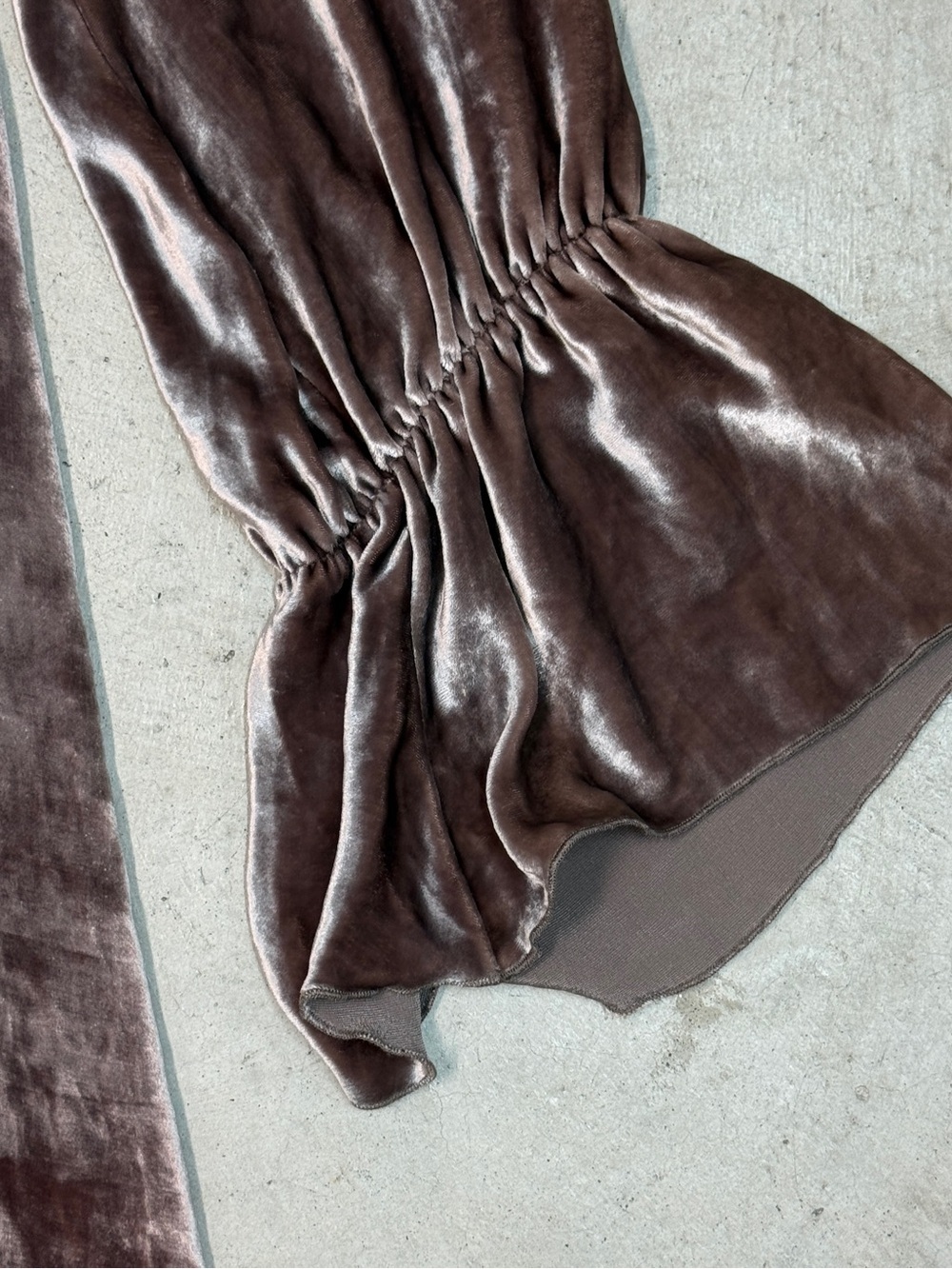 SEE BY CHLOÉ ASH ROSE VELVET RUFFLE-COLLAR SHIFT DRESS - Picture 6 of 11